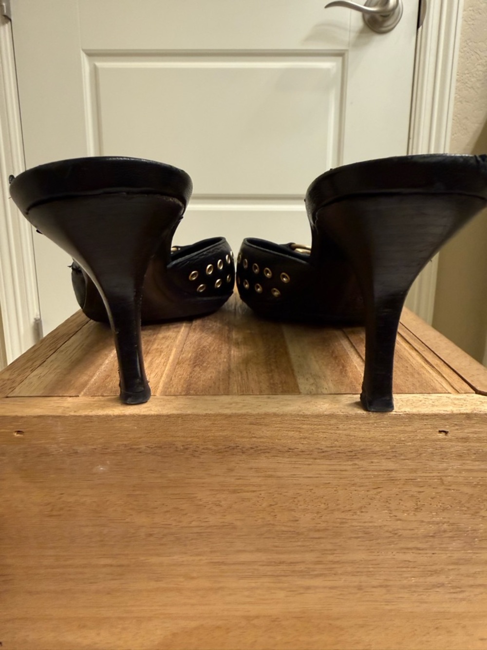 Gucci Black Leather Kitten Heel Mules with Gold Grommet Detail - Picture 5 of 16